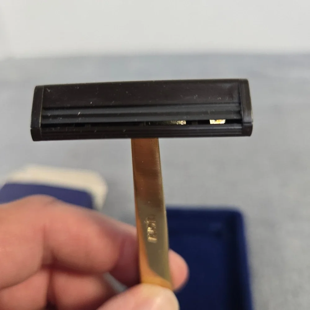 Vintage 1984 Avon Personalized Solid Brass Razor GRA Initials Original Box 67636